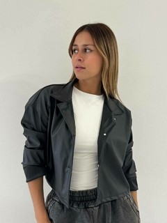 Campera cuerina Luz