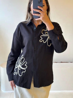 Camisa Yumi Bordada na internet