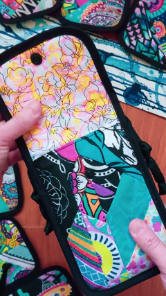 Imagen de Porta celular bandolerita patchwork 5