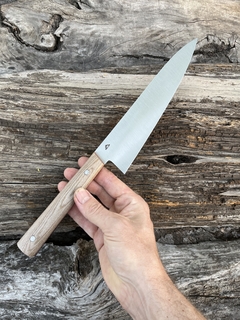 Gyuto Inox y Radal con separadores rojos