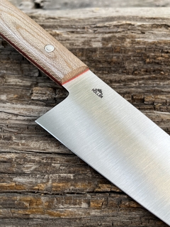 Gyuto Inox y Radal con separadores rojos - comprar online