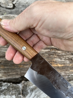 Gyuto K-tip inox efecto forjado y Guayubira