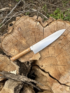Gyuto Poderoso acacia y separadores micarta