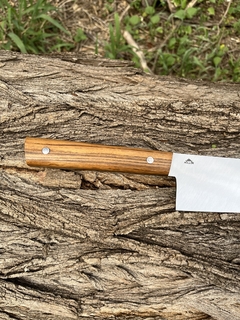 Gyuto Poderoso acacia y separadores micarta en internet