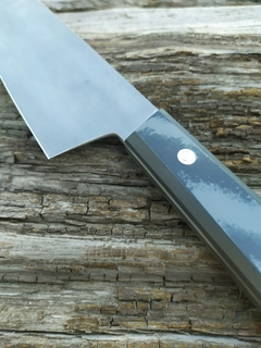 Gyuto Dark facetado en internet