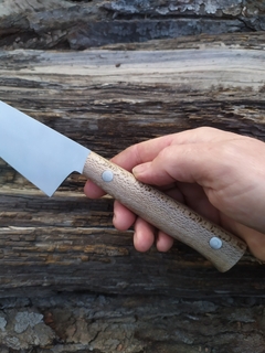Gyuto mediano Radal y separadores micarta turquesa en internet