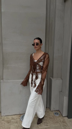 BLUSA ENCAJE AMANDA en internet