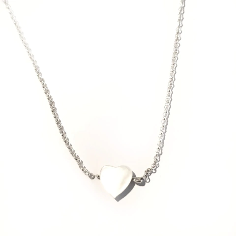 Colar coração madrepérola