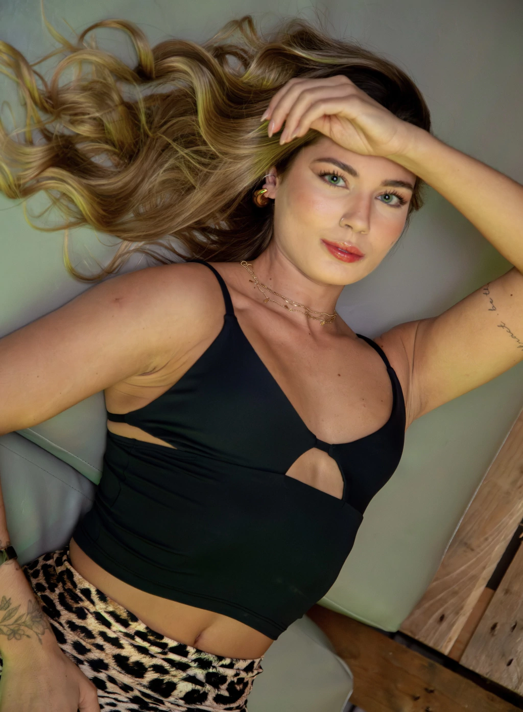 Cropped Preto “Amora”