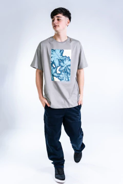 533N // REMERA M/C OVERSIZE EST. CENTRAL - GRIS CLARO en internet