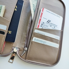 Porta Documentos Seúl Grande Beige - Bella Travel