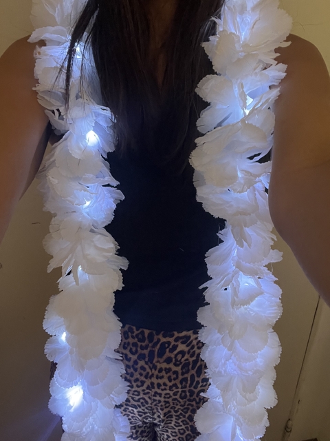 1 BOA BLANCA TELA LED