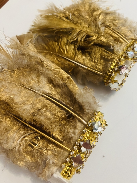 Pulsera de plumas dorada -par- SIN CAMBIO