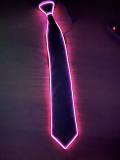 Corbata Led fucsia x 1 - comprar online