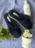 Pantuflas con moño en internet