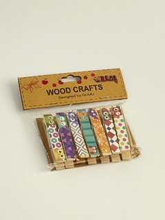 BROCHES MADERA DECORADOS PACK 7 UNIDADES