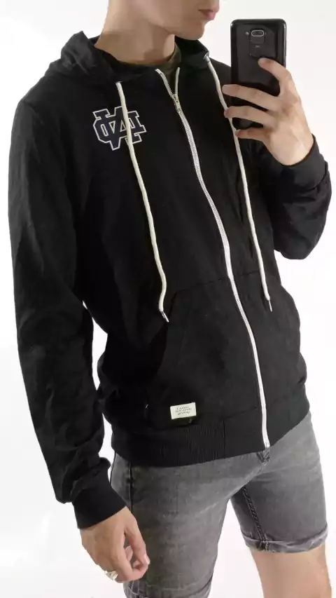 Hoodie DN Negra BTK