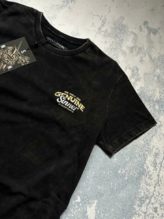 Remera " Genuine" en internet