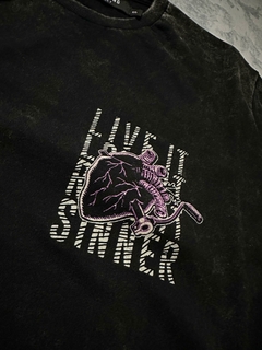 remera "Live It" en internet