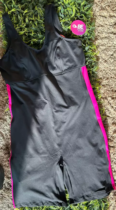 MACAQUINHO NATAÇÃO PRETO COM PINK