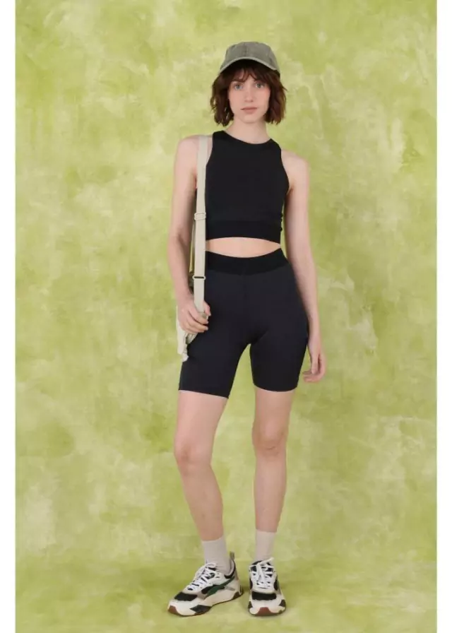 Biker Magnolia thumbnail 2