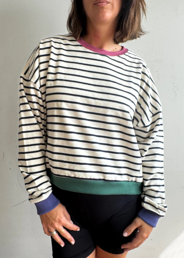 Buzo crop basic rayado crudo