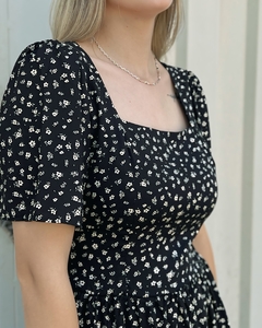 Vestido decote quadrado e manguinha- Liberty na internet