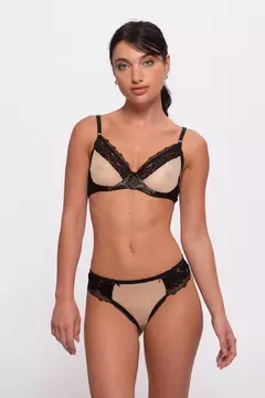 Alexia Crema y Negro