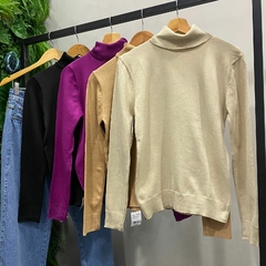 BLUSA TRICO GOLA ALTA LISO-