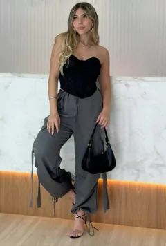 CALÇA PARACHUTE- na internet