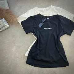 T SHIRT MIU MIU ALGODAO- - Gringa Store