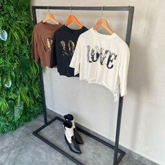CROPED TEE LOVE- na internet