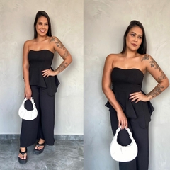 CONJUNTO PANTALONA E BLUSA ASSIMETRICA- na internet