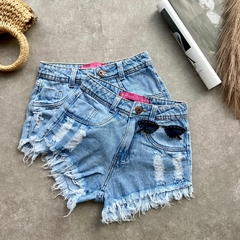 Imagem do SHORT JEANS DETALHES RASGADINHOS-