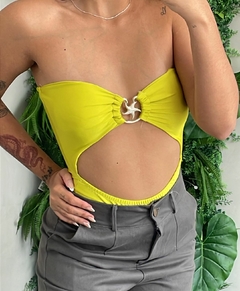 BODY/ MAIO ACETINADO DETALHE NO BUSTO- na internet