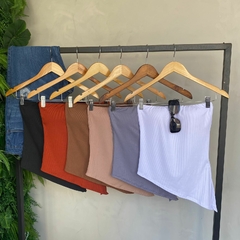 BLUSA ASSIMETRICA CANELADA FENDA- U na internet