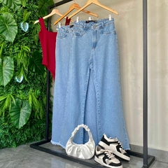CALÇA JEANS WIDE LEG BASICA BARRA DESFIADA- - loja online