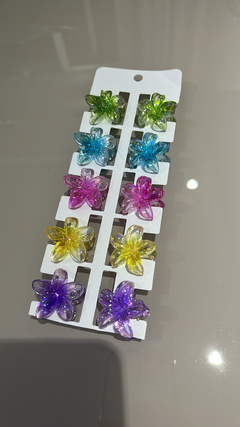 MINI PRESILHA DE FLOR