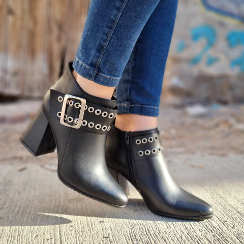 Bota Cuero 643