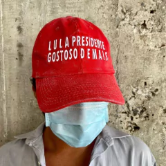 BONÉ VERMELHO GOSTOSO