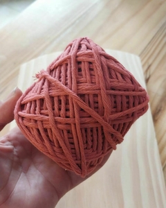 HILO MACRAME 30 MTS. ROSA CARMESI