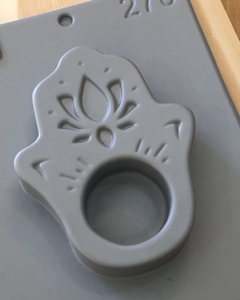 MOLDE CONCRETO/ RESINA PORTA VELA MANO FATIMA (270)