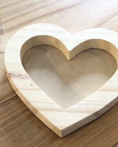 BANDEJA CORAZON 18 X 18 X 2,5 cm.