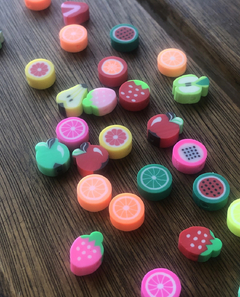 FRUTITAS FIMO PASANTES BIJOU (45 unidades)