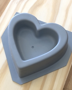 MOLDE CONCRETO/ RESINA CONTENEDOR CORAZON (229)