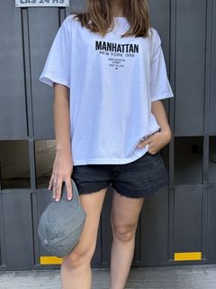 Remera Over Manhattan en internet