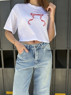 Remera Moño Rojo en internet