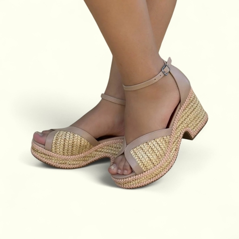 Sandália Elegance em couro legítimo - comprar online
