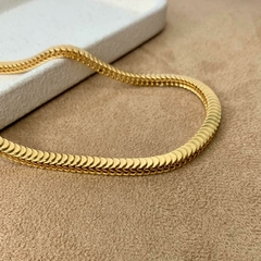 COLAR ESCAMAS LARGO 45CM DOURADO - Carlota Acessórios
