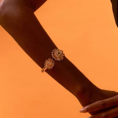 BRACELETE GIRASSOL TRABALHADO CRISTAL DOURADO na internet